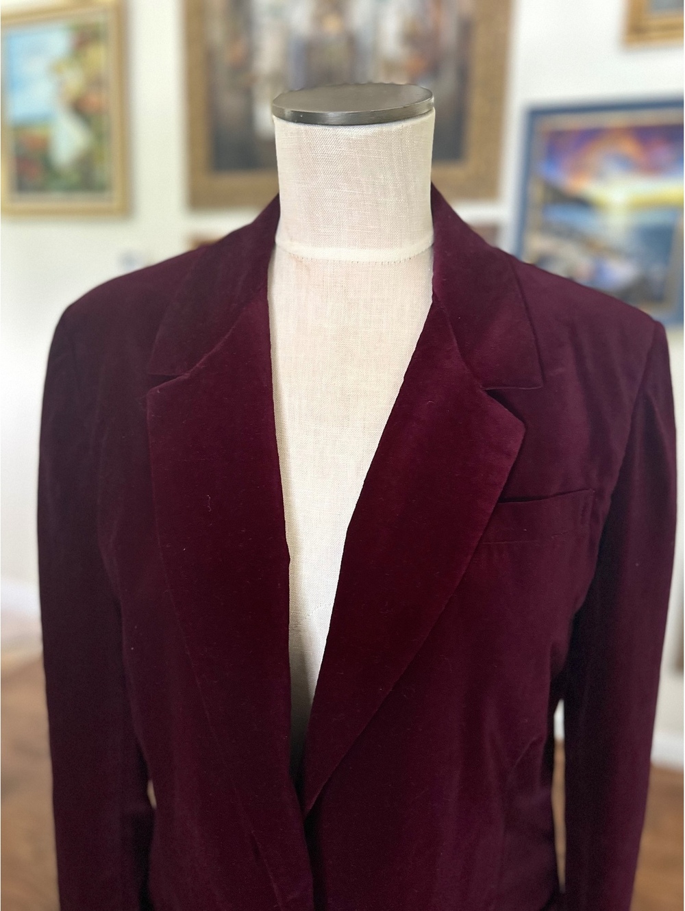VTG 'The Fashion Place' Wine Color Velvet Blazer 2 Pocket 2 Button - Picture 2 of 8